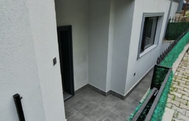 Beyköy Sitesi’nde Bahçeli Lüks 2+1 Kiralık Daire (120m²)